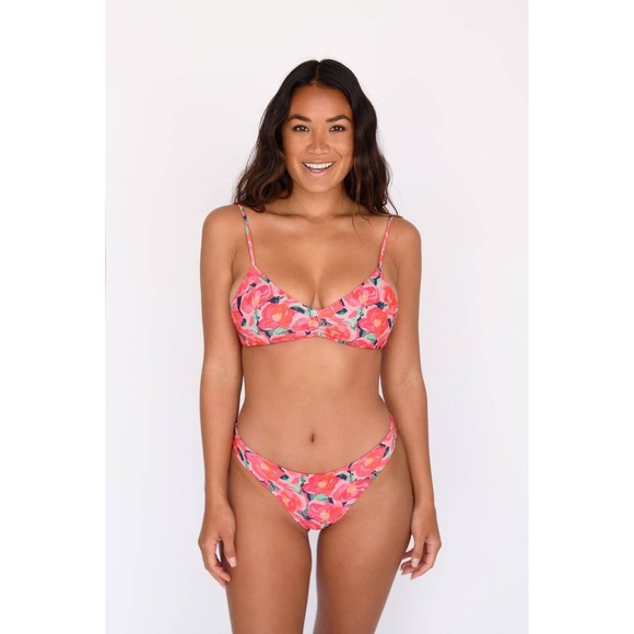 Skatie Swim Nwt Skatie Cheryl Bikini Bottom Winnetka Poshmark